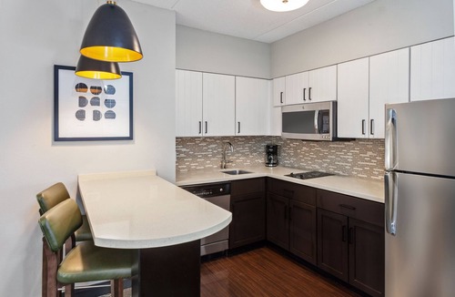 Newtonville Apartment | Hearing-Accessible King Suite w/Kitchen | Albany