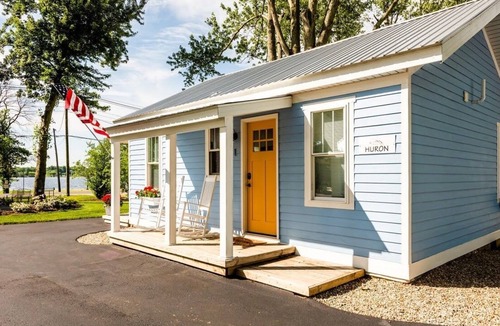 Paw Paw Lake Cottage | Heron's Nest I Paw Paw Lake Cottages I Huron #1