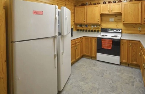 Indian River Cabin | Hide a way in our Lodge that sleeps 18!