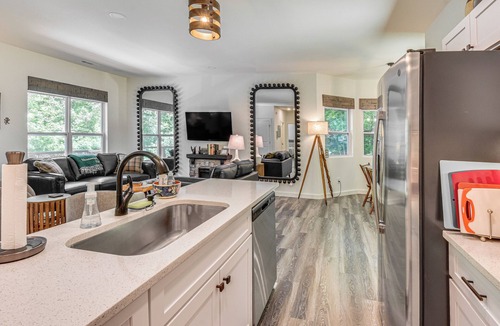 Clayton House | Hike, Golf & Swim: Blue Ridge Cabin Escape