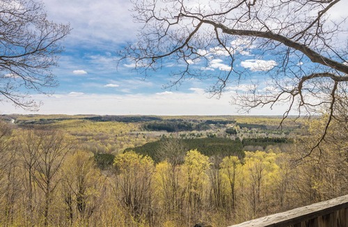 Bellaire House | Hillside Chalet at top of Schuss