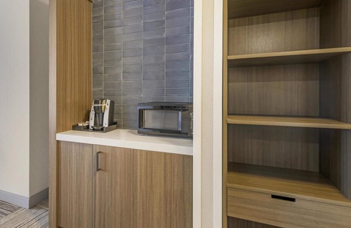 Newtonville Hotel | Hilton Garden Inn Albany/SUNY Area