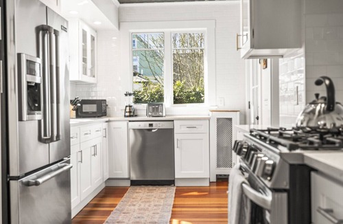 Mystic House | Historic Home and Cottage with Seaport View