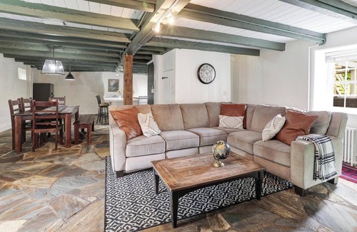 Round Hill Other | Historic Stone Farmhouse 15Acres