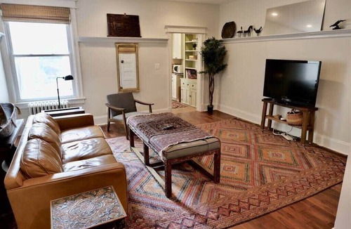 Lanier Heights House | Historic Treasure | Walk to Metro + Zoo
