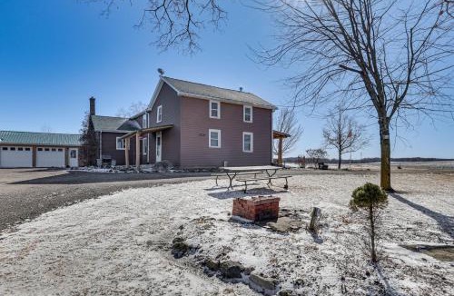 Rubicon House | Historical Log Cabin on 80 Acres in Hartford!