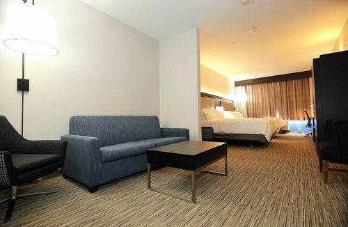 Ashland Hotel | Holiday Inn Express & Suites Ashland by IHG