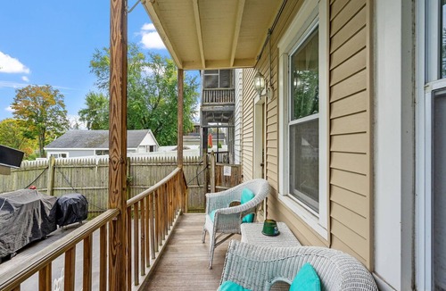 Village of Waterford Apartment | Home on the River - stunning views and Comfy Beds