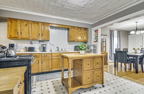 Auburn House | Home w/Private Hot Tub < 1 Mi to Auburn Riverwalk