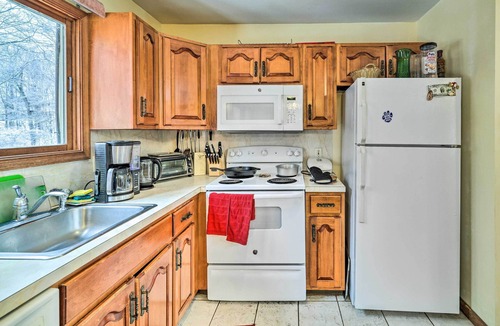 Pocono Mountain Lake House | Hot Tub + Deck: Pet-Friendly Poconos Getaway!
