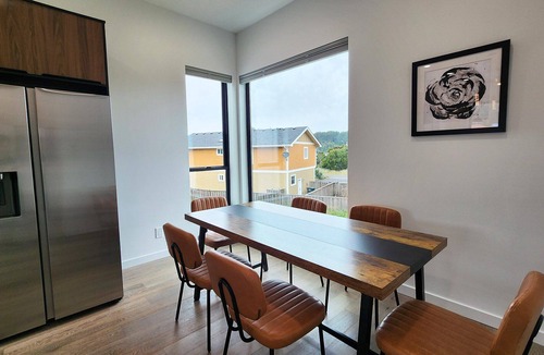 Waldport House | Hot Tub! Dog Friendly! Short Walk to Sandy Beach!