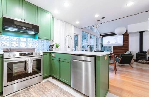 Rhododendron House | Hot Tub + Forest Views | Mt Hood Getaway