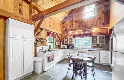 Rumney House | Hounds Nest