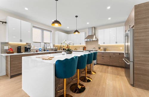 South Side House | II Home in Boston with, Arcade, Parking,Game Room,EV, 6BR 5.5Bath