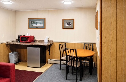 Ironwood Hotel | Indianhead Ironwood Motel