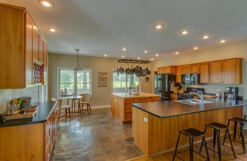 Three Oaks House | Journeyman Distillery Farmhouse in Three Oaks! Three Night Summer Minimum!