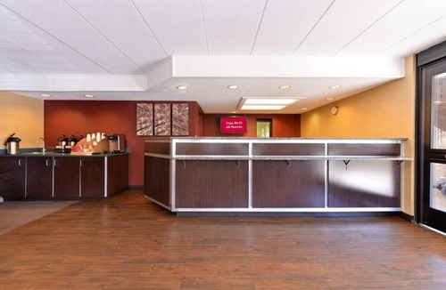 Secaucus House | Just What You Were Looking For! Great Amenities, Near Riverview Park, Cycling