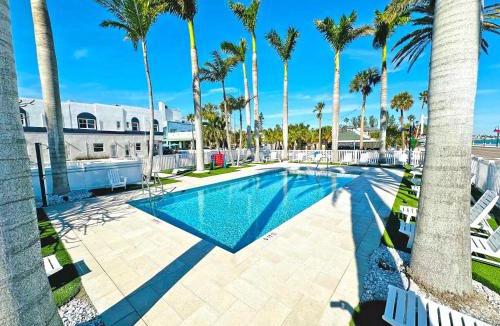 Pass-a-Grille Historic District Apartment | La Tortuga Historic Pass A Grille St Pete Beach 19