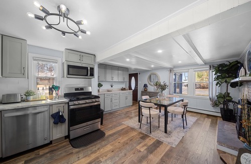 Halifax House | Lake front Bliss/Your perfect get away on the water.