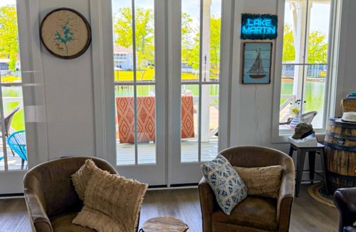 Dadeville House | Lake Happy - Waterfront Paradise
