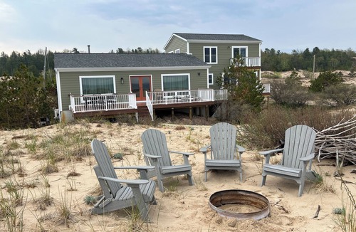 Northport House | Lake Michigan July 25-August 1. Price reduced.