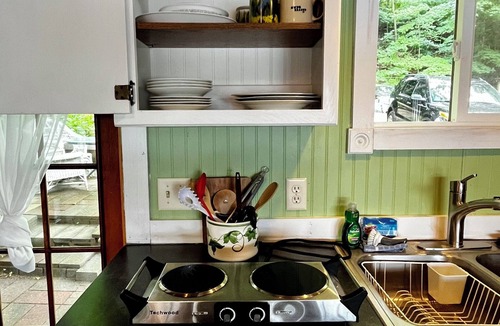 South Haven Cabin | Lakefront Cabin w/Dock & Kayaks, Perfect Summer Stay Northwood Creek - Cabin 7