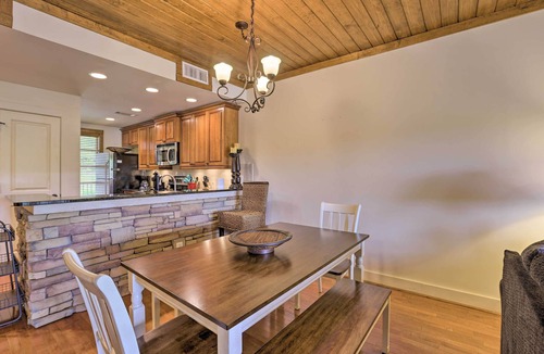 Dadeville Condo | Lakefront Dadeville Condo w/Community Boat Dock!