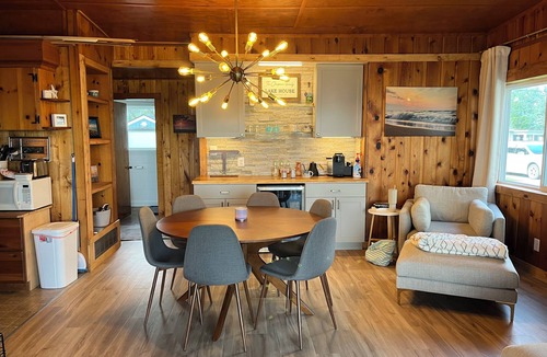 Pigeon Cabin | Lakefront Sand Point Cabin - Remodeled Kitchen, Kayaks, Fast WiFi & Dog Friendly