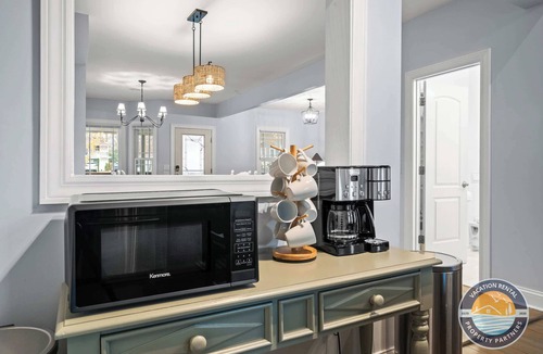Williams Bay House | Lakeside Family Home Walk to Beach