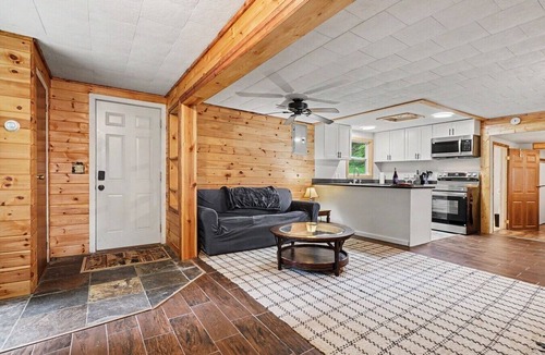 Lake House | Lakeview Cottage - Walk to Beach, Fire Pit