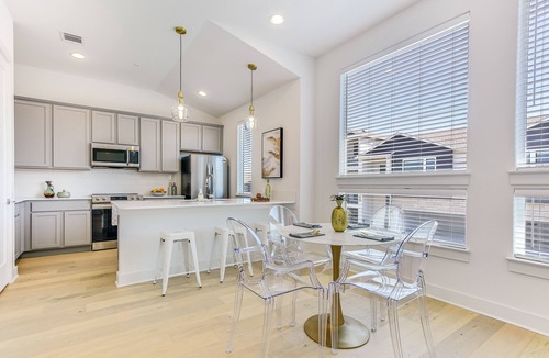 Flintrock Falls House | Lakeway Villa with resort amenities