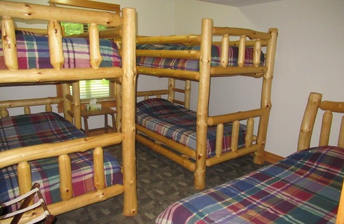 Bitely Cabin | Large lodge perfect for a relaxing, quiet getaway.