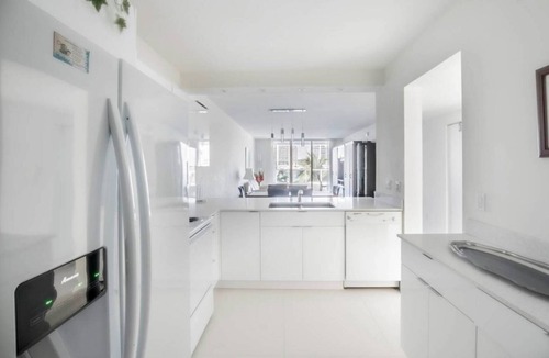 Sunny Isles Beach Apartment | Le Marina Bay 310 STR-01478