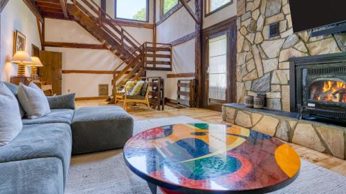 Clinton Corners House | Longview Pond Lodge by AvantStay