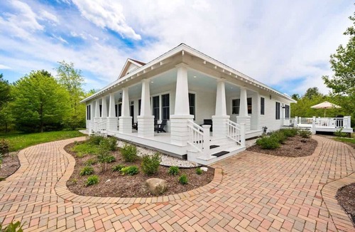 Ellison Bay House | Lost Lane | Luxury Retreat w/Hot Tub & Trails