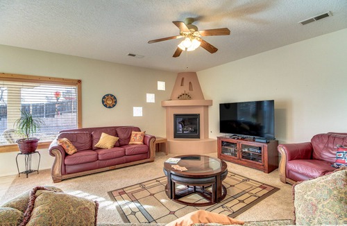 Westside House | Lovely Albuquerque Home w/ Patio, 5 Mi to Old Town