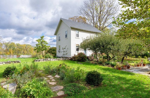 Millerton Cottage | Lovely cottage on quiet country road in Millerton, New York, on 23 acres.