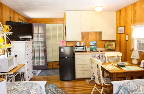 Gilford Apartment | Lovely lakefront studio with water access, grill, lake views & community beach