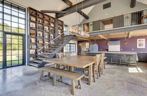 Hyde Park Cottage | Luxe Mountain Getaway on Private Rd Near Rhinebeck