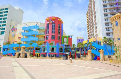 Brush - Stewarts House | Luxury 3BR Villa Direct Oceanfront Resort Life