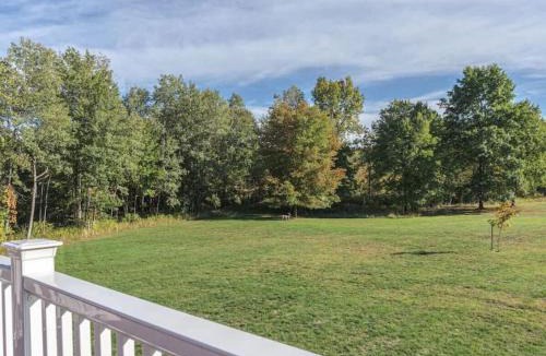Highland House | Luxury 4BR Home With Mountain Views