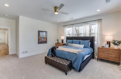 Wooded Estates House | Luxury Estate with StadiumTDJ Views Sleeps 20