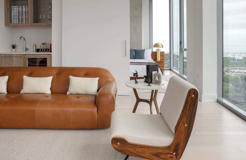 Downtown Chicago Apartment | Luxury Penthouse: Iconic Views + Exclusive Comfort