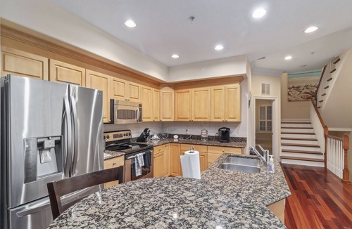 Clearwater Beach House | Luxury waterfront townhome, 5 min to beach, pool, boat slip & rooftop deck!