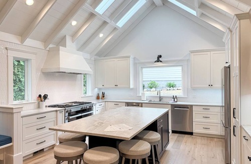 Harbor Springs House | Main Street Escape | Steps to Marina, Shops & Dining