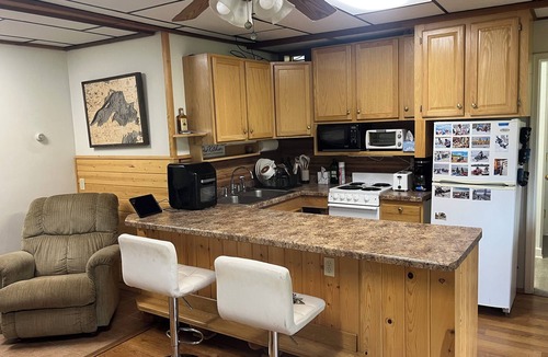 Bessemer House | Marvelous 5-bedroom house in Bessemer on snowmobile/atv trail