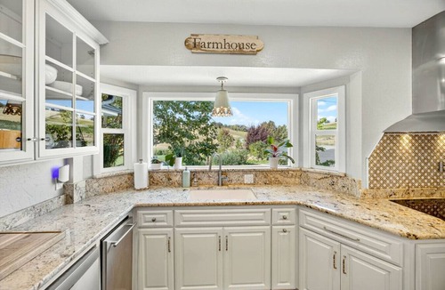 Medford House | Meadowsweet Farm | Hot tub, Outdoor Kitchen