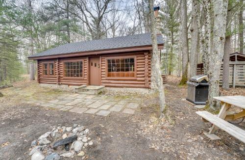 Mason County House | Michigan Log Cabin w/Pere Marquette River Views