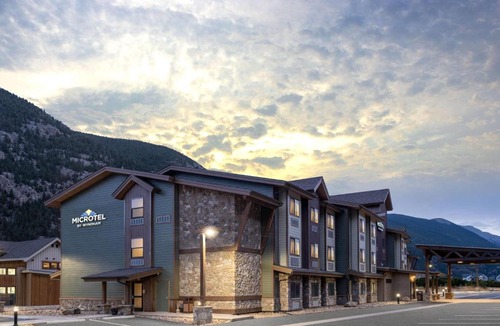 Georgetown Hotel | Microtel Inn & Suites by Wyndham Georgetown Lake