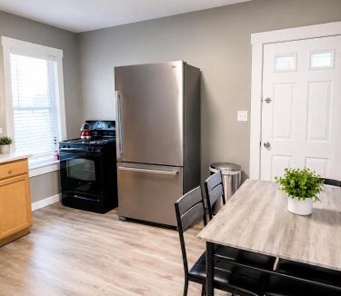 Lewiston Apartment | Modern 2BR Near CMMC and downtown
